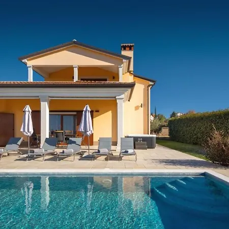 Villa Beautiful Kadore With Pool In Porec Višnjan