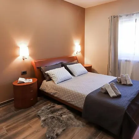 Villa Beautiful Kadore With Pool In Porec