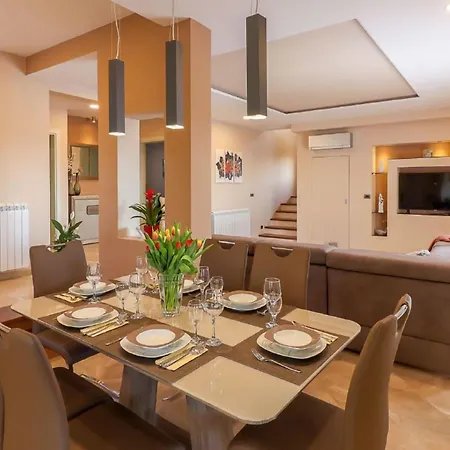 וילה Beautiful Kadore With Pool In Porec Višnjan