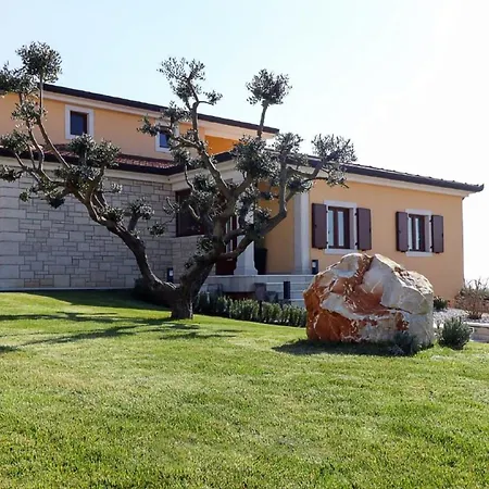 וילה Beautiful Kadore With Pool In Porec