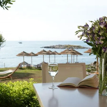 Beautiful Kadore With Pool In Porec * Višnjan